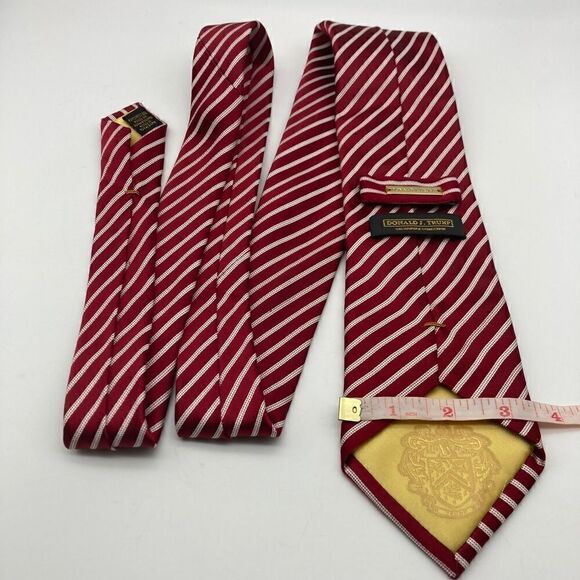 Donald J.Trump Signature Collection Silk Red/White Striped Luxury NeckTie - Picture 6 of 6